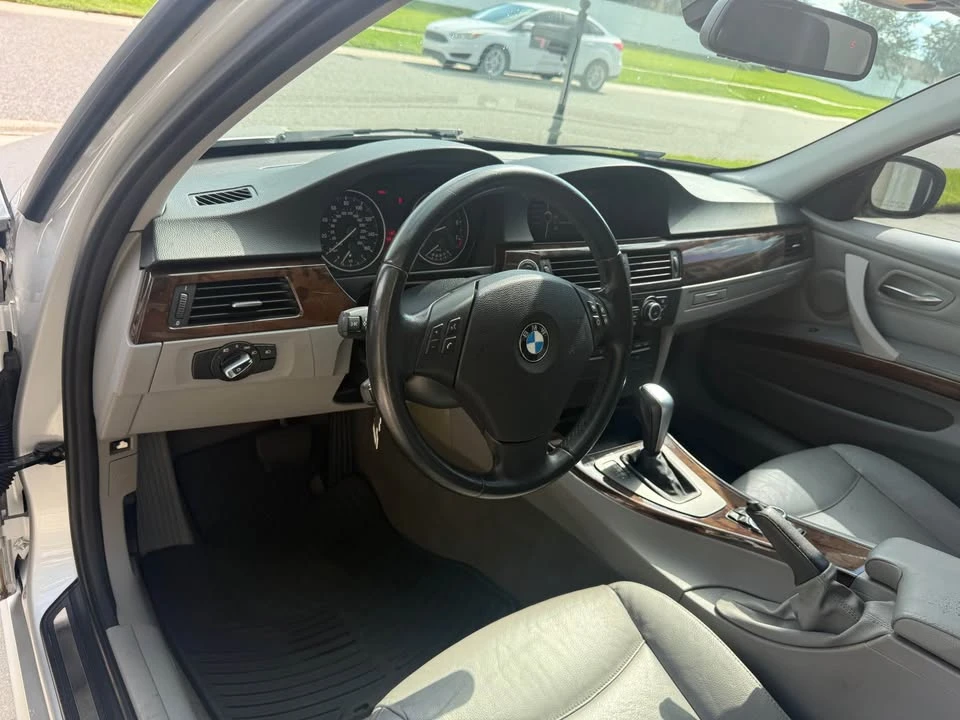 2011 BMW E90 3 Series Sedan - Image 9 of 19