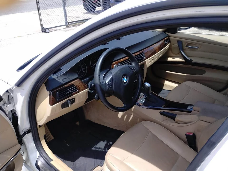 2011 BMW E90 3 Series Sedan - Image 10 of 18