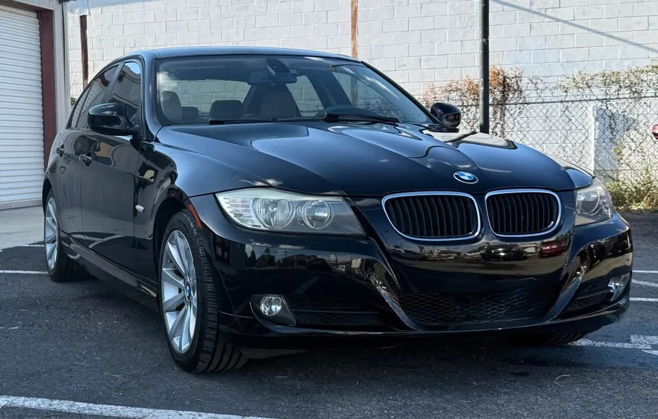2011 BMW E90 3 Series Sedan - Image 3 of 17