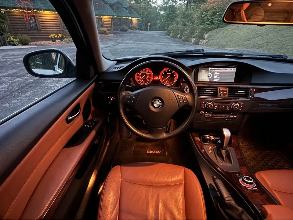 2011 BMW E90 3 Series Sedan - Image 12 of 20
