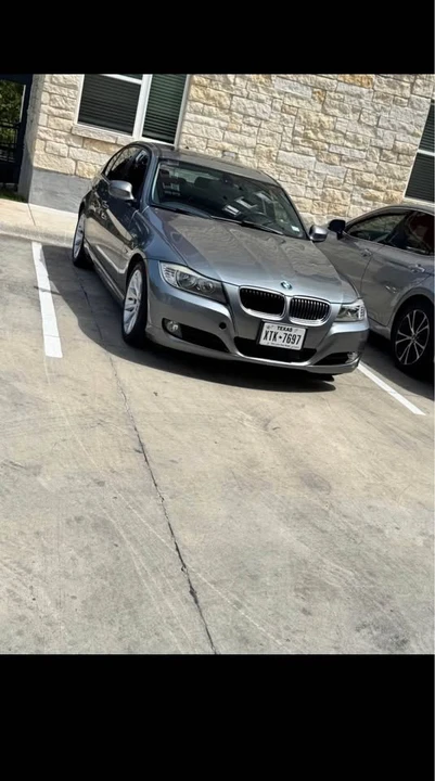 2011 BMW E90 3 Series Sedan - Image 3 of 5