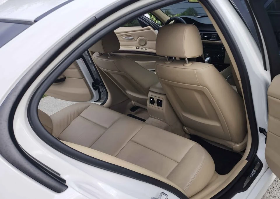 2011 BMW E90 3 Series Sedan - Image 8 of 9