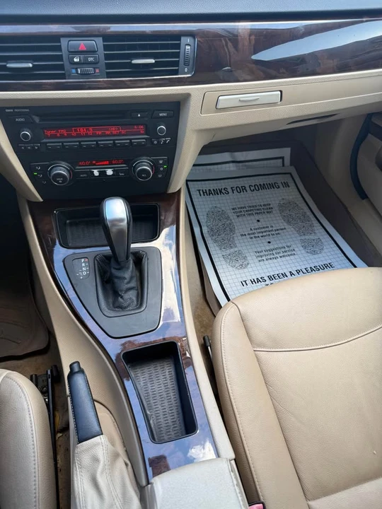 2011 BMW E90 3 Series Sedan - Image 12 of 17