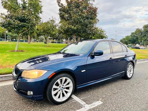 2011 BMW 3 Series 328i Sedan 4D