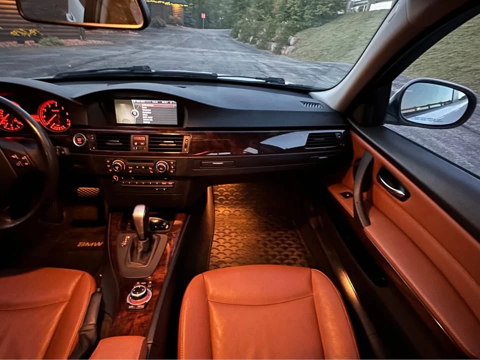 2011 BMW E90 3 Series Sedan - Image 13 of 20