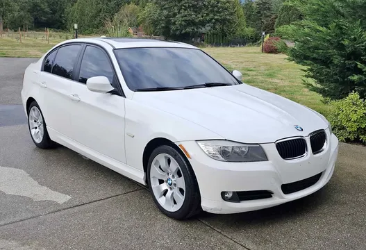 2011 BMW 3 Series 328i Sedan 4D