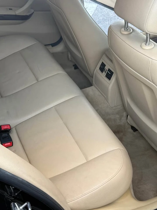 2011 BMW E90 3 Series Sedan - Image 11 of 17