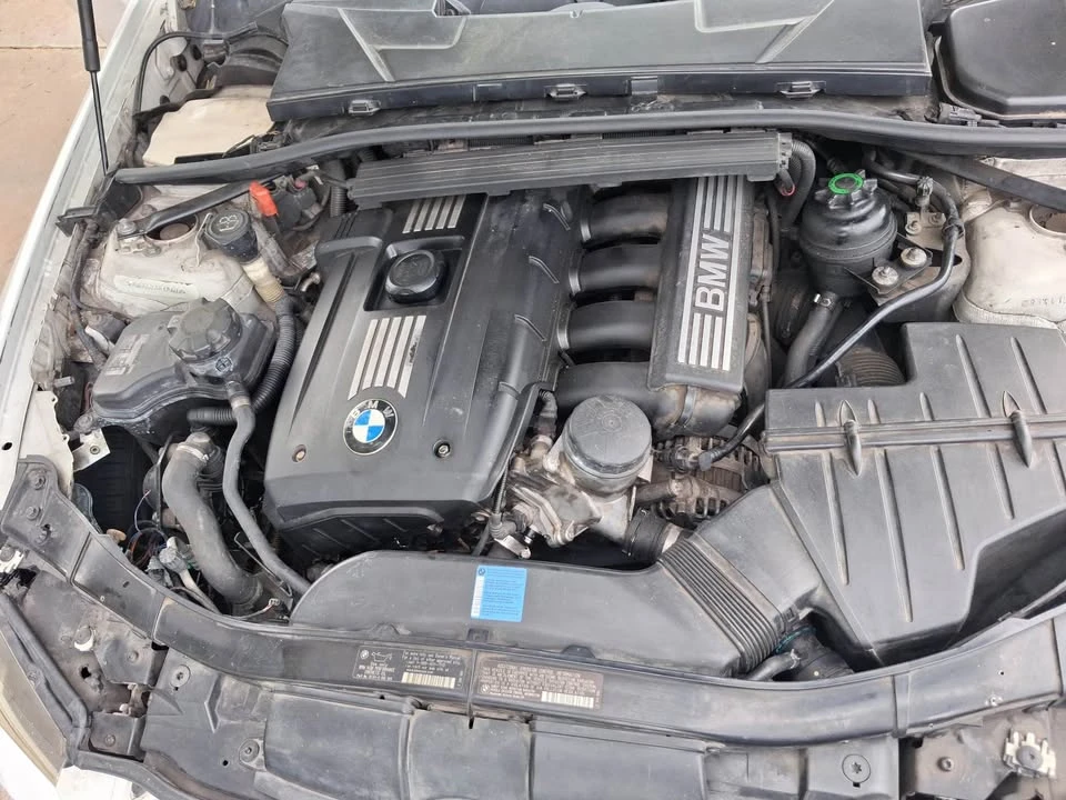 2011 BMW E90 3 Series Sedan - Image 9 of 9