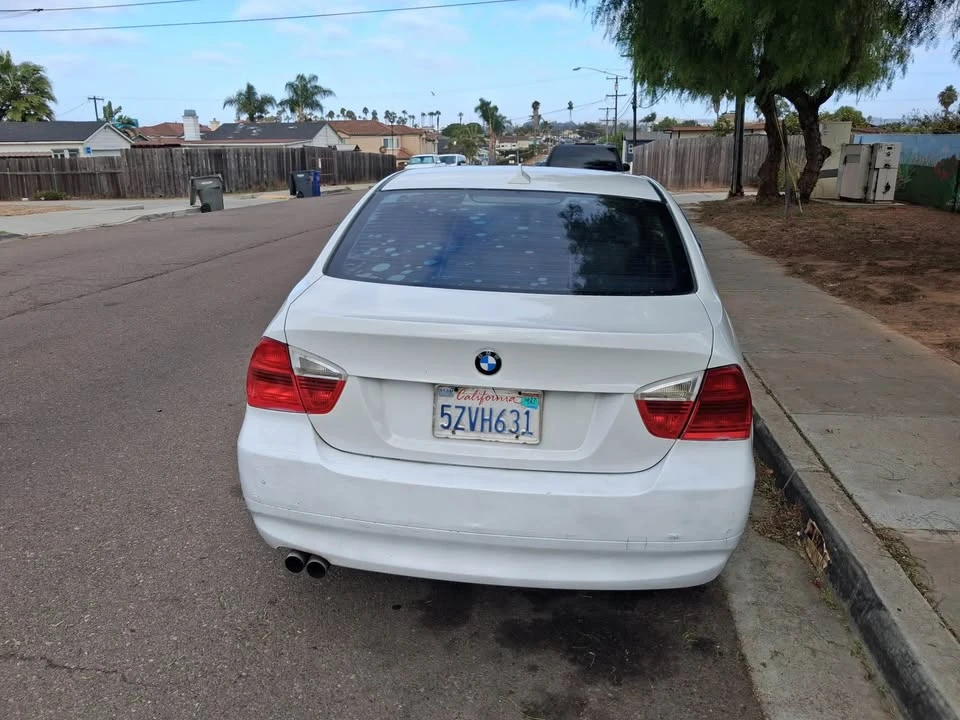 2011 BMW E90 3 Series Sedan - Image 5 of 9