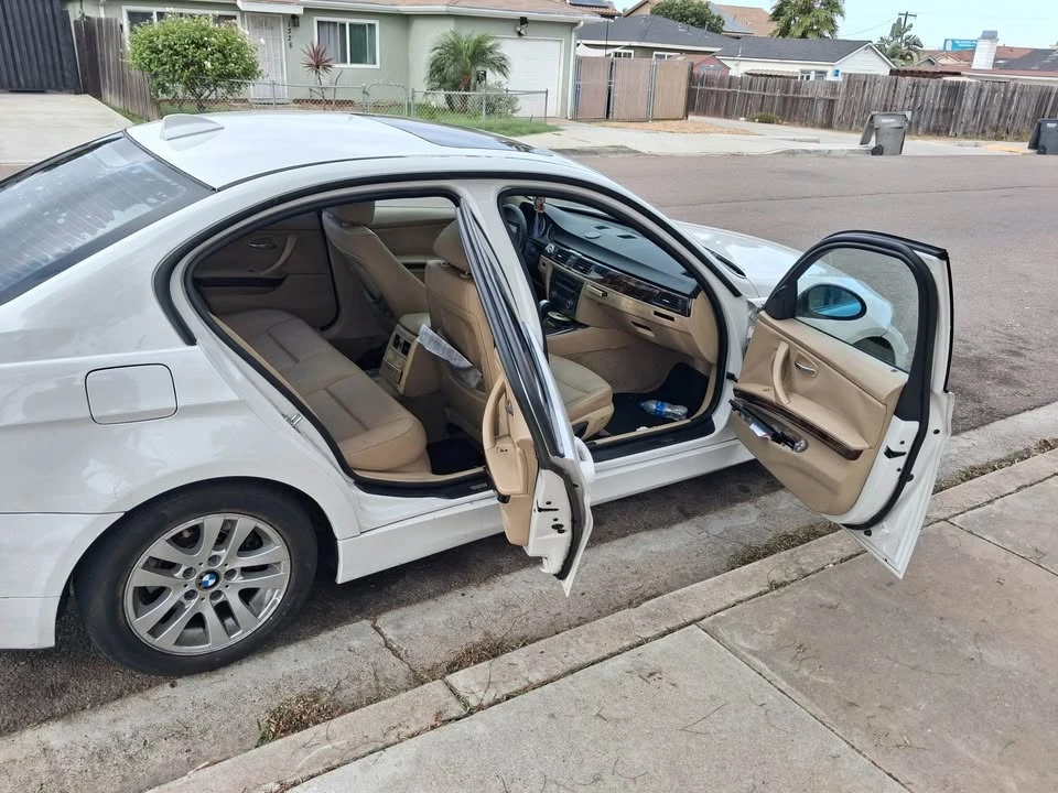 2011 BMW E90 3 Series Sedan - Image 4 of 9