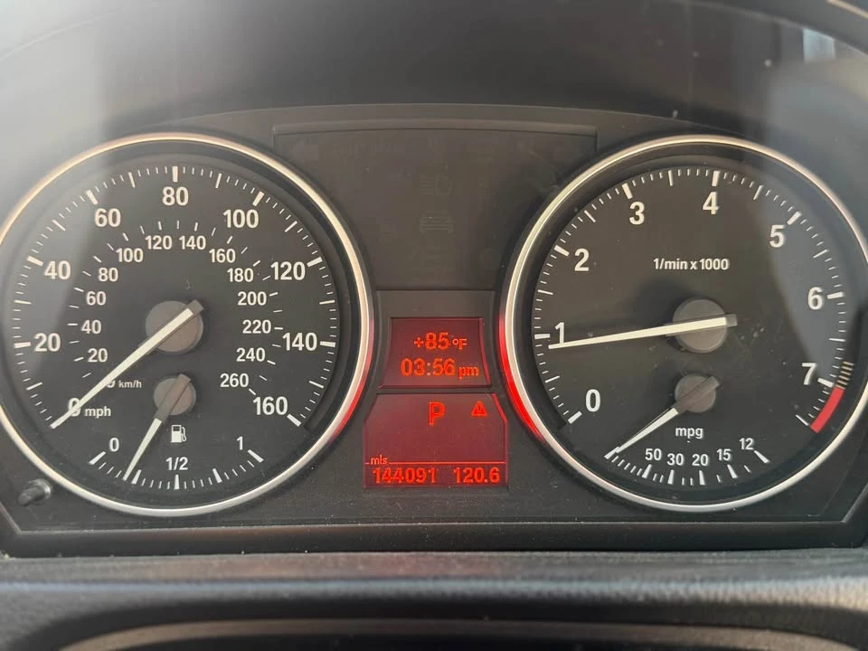 2011 BMW E90 3 Series Sedan - Image 13 of 14