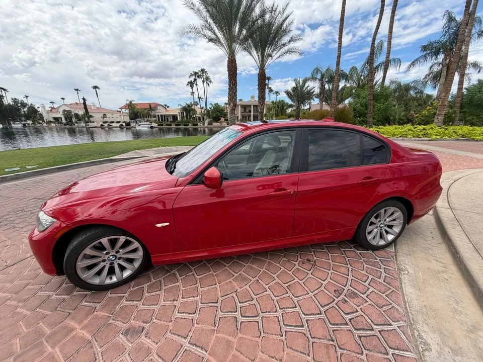 2011 BMW E90 3 Series Sedan - Image 8 of 20