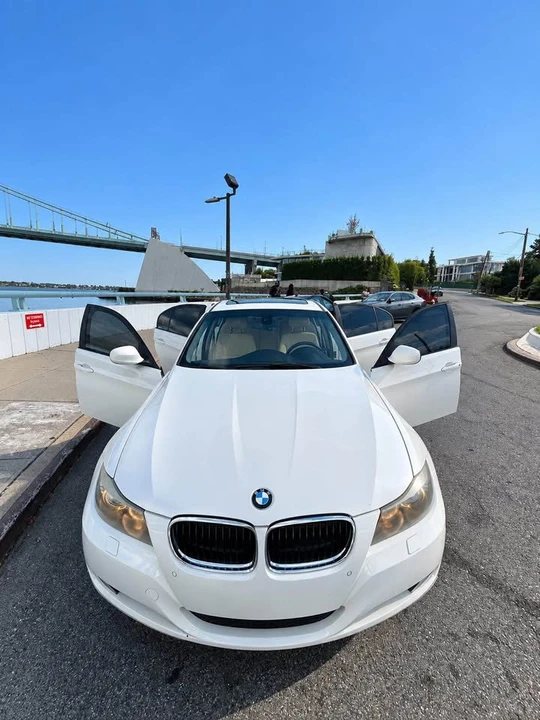 2011 BMW E90 3 Series Sedan - Image 3 of 20