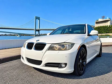 2011 BMW 3 Series 328i xDrive Sedan