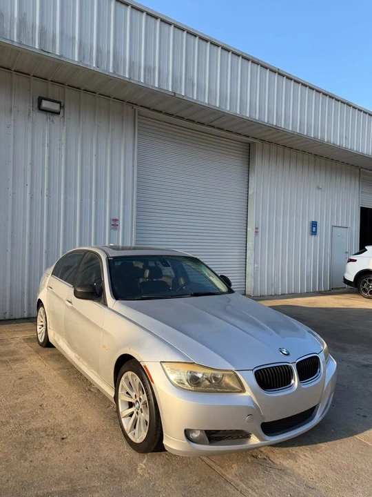 2011 BMW E90 3 Series Sedan - Image 2 of 8