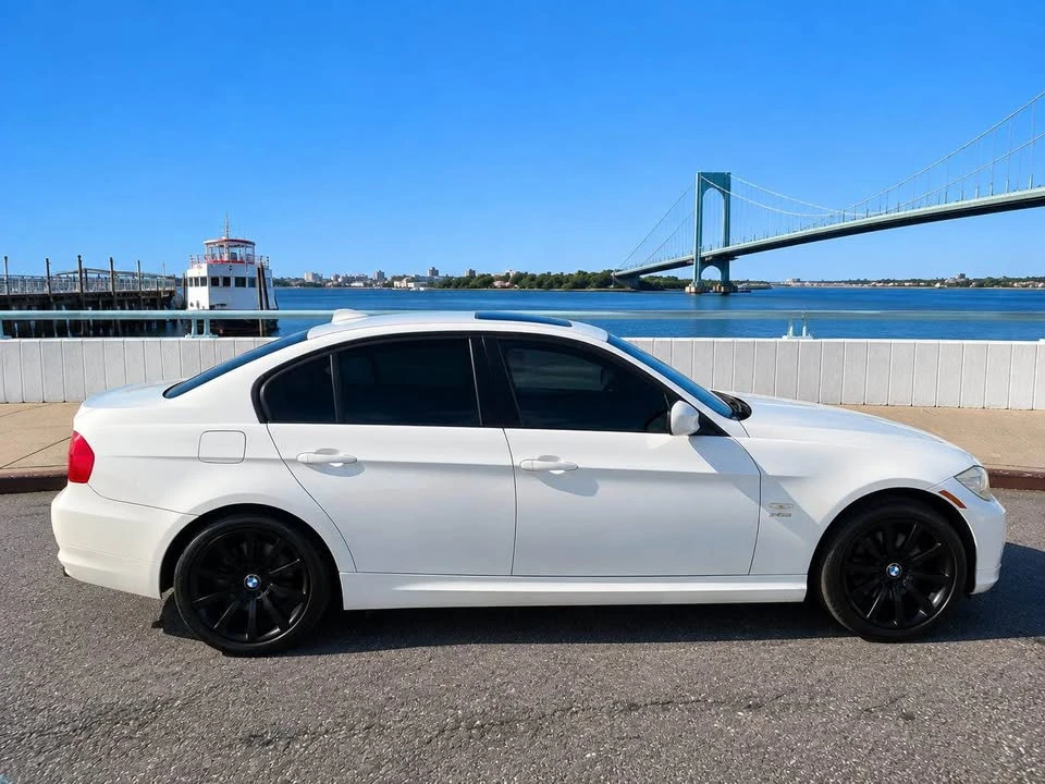 2011 BMW E90 3 Series Sedan - Image 5 of 20
