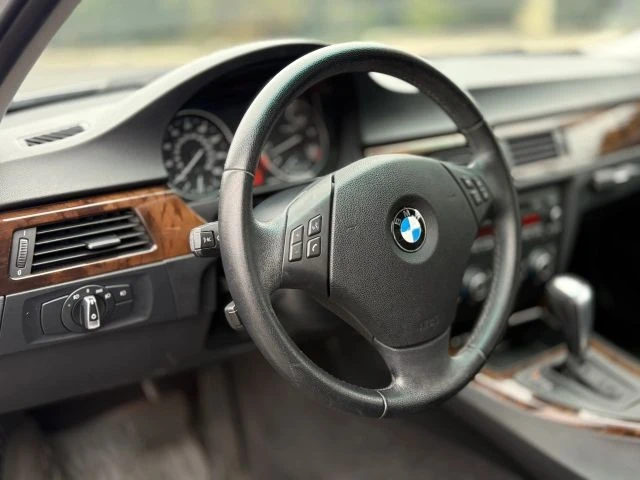 2011 BMW E90 3 Series Sedan - Image 16 of 21