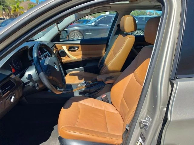 2011 BMW E90 3 Series Sedan - Image 4 of 16