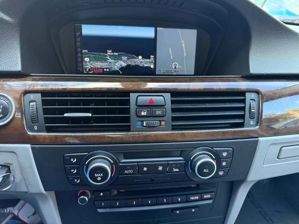 2011 BMW E90 3 Series Sedan - Image 20 of 21