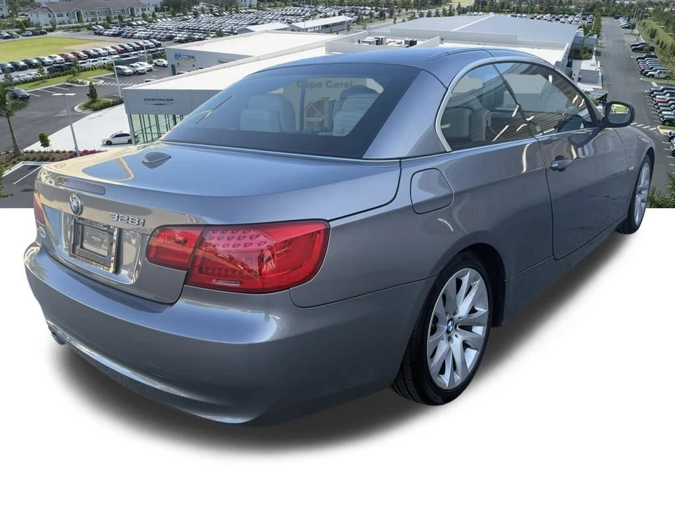 2011 BMW E90 3 Series Sedan - Image 4 of 12