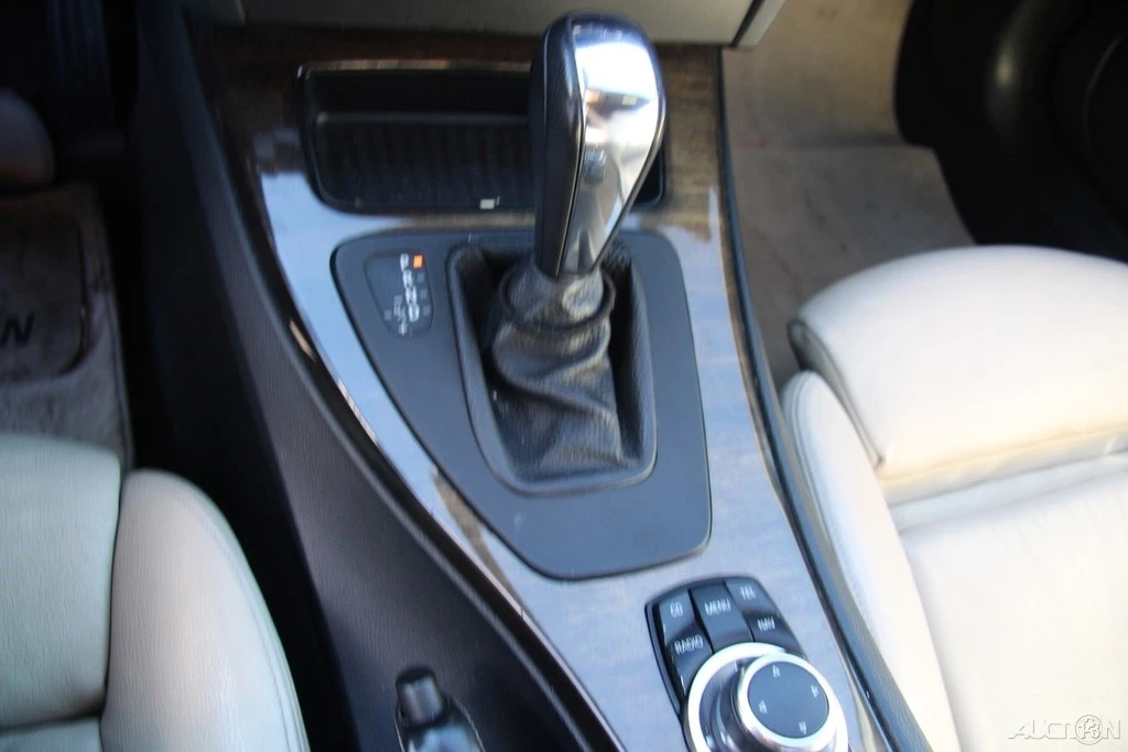 2011 BMW E90 3 Series Sedan - Image 18 of 21