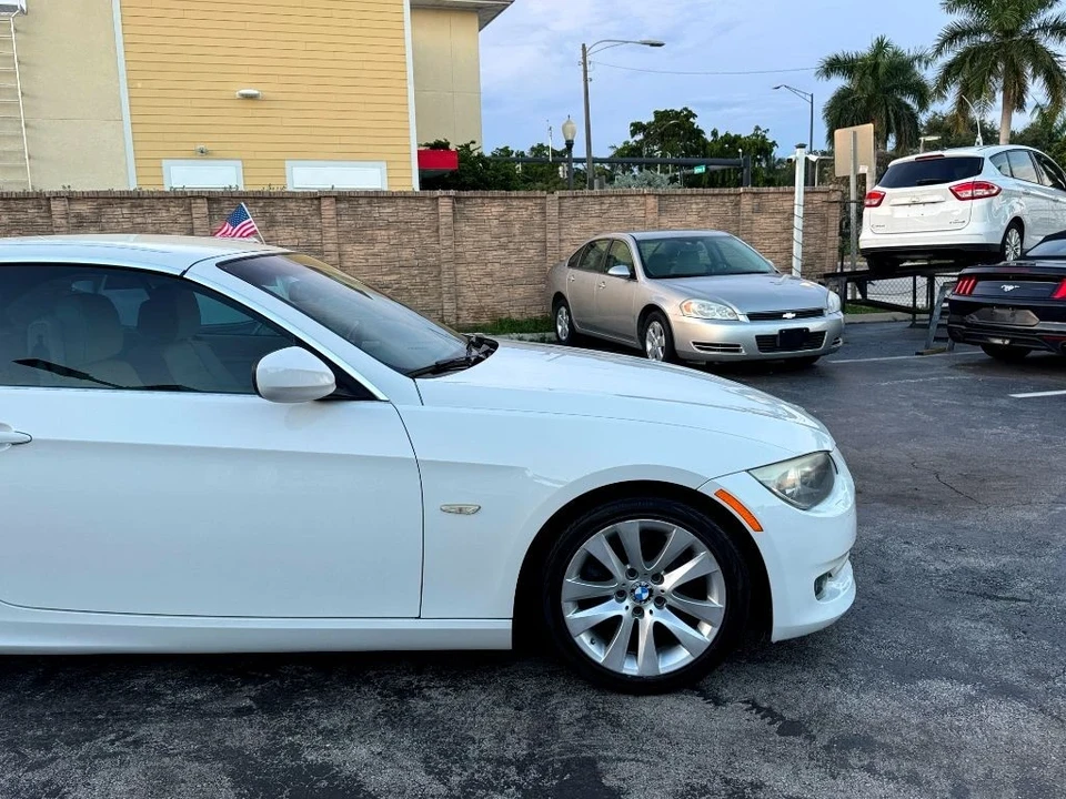 2011 BMW E90 3 Series Sedan - Image 13 of 21