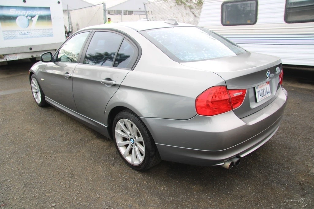 2011 BMW E90 3 Series Sedan - Image 4 of 21