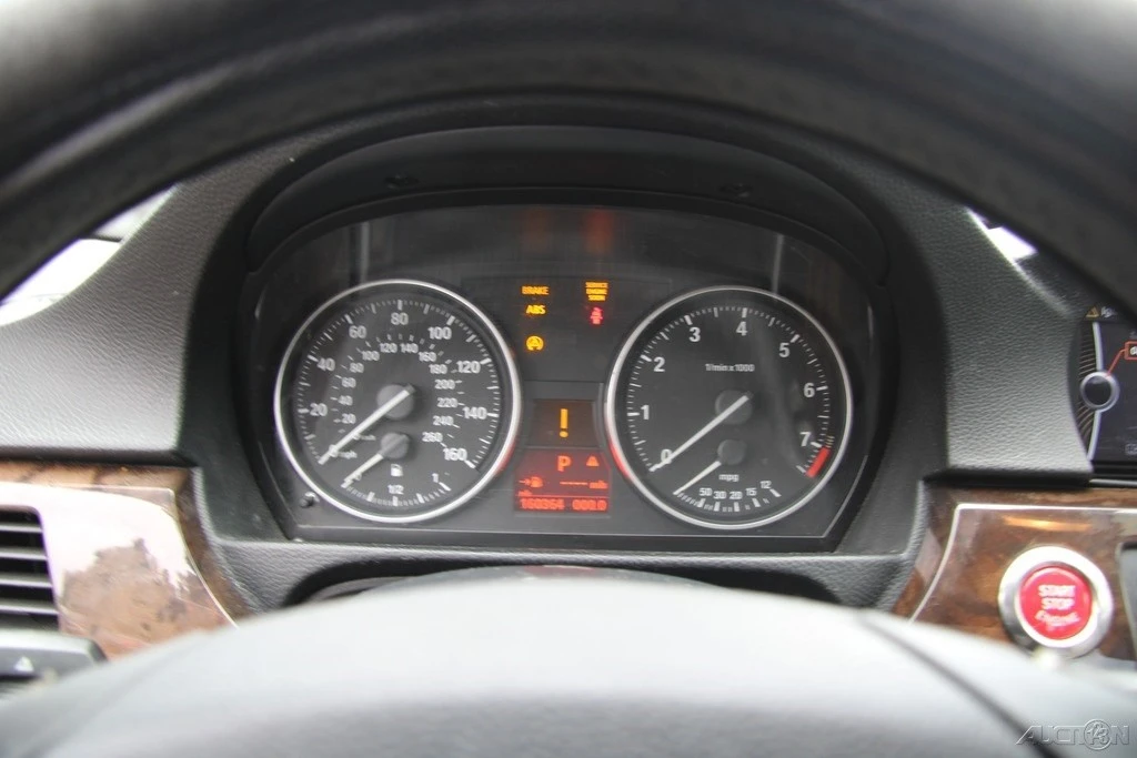2011 BMW E90 3 Series Sedan - Image 15 of 21