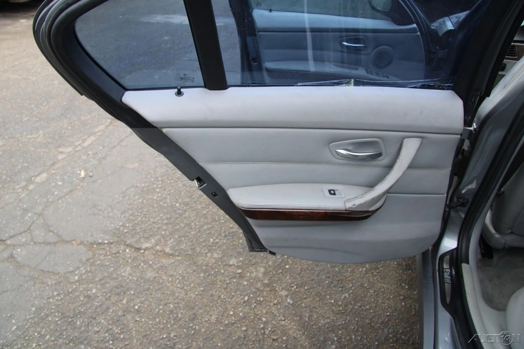 2011 BMW E90 3 Series Sedan - Image 19 of 21