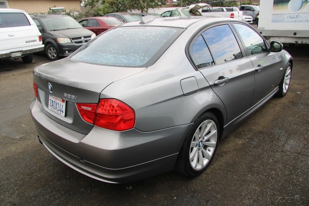 2011 BMW E90 3 Series Sedan - Image 6 of 21