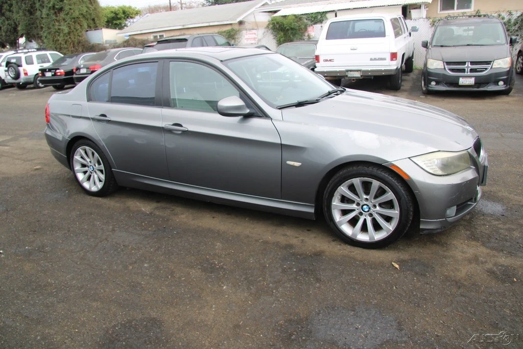 2011 BMW E90 3 Series Sedan - Image 7 of 21