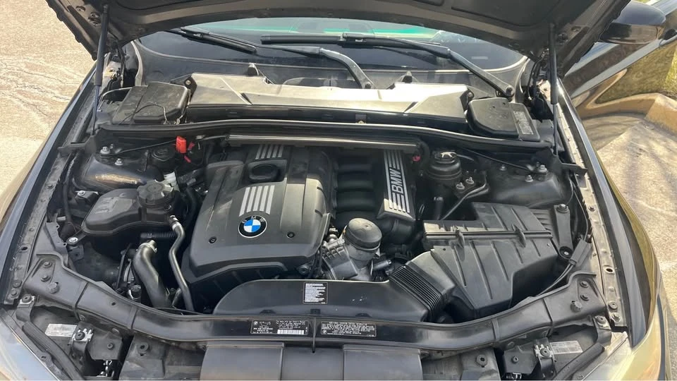 2011 BMW E90 3 Series Sedan - Image 9 of 9