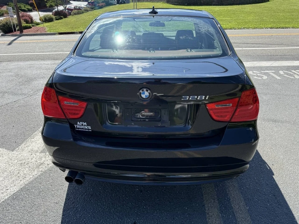 2011 BMW E90 3 Series Sedan - Image 5 of 12