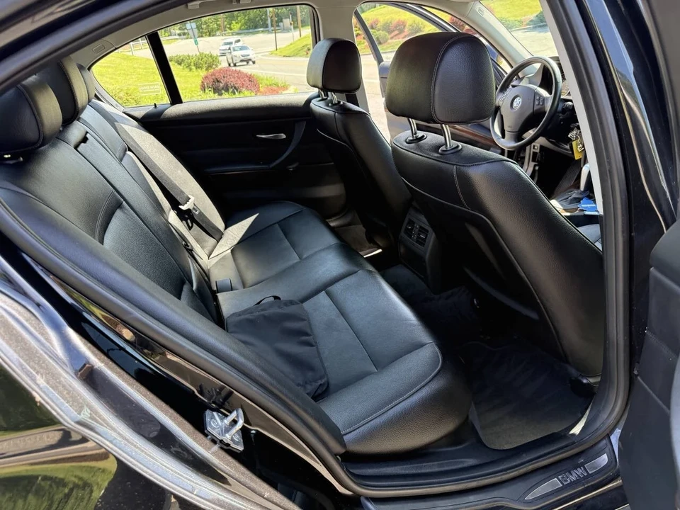 2011 BMW E90 3 Series Sedan - Image 20 of 21