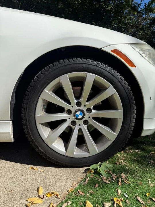 2011 BMW E90 3 Series Sedan - Image 10 of 19