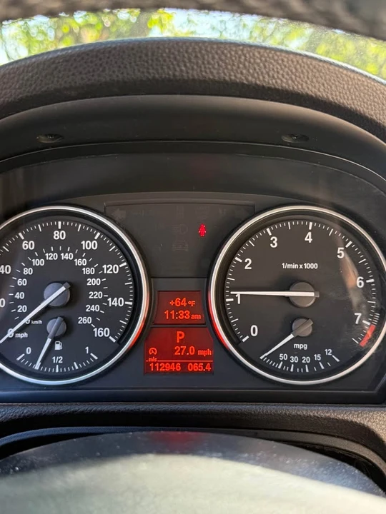 2011 BMW E90 3 Series Sedan - Image 17 of 19