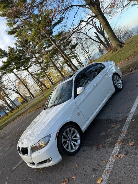 2011 BMW E90 3 Series Sedan - Image 2 of 10