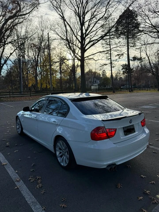 2011 BMW E90 3 Series Sedan - Image 3 of 10