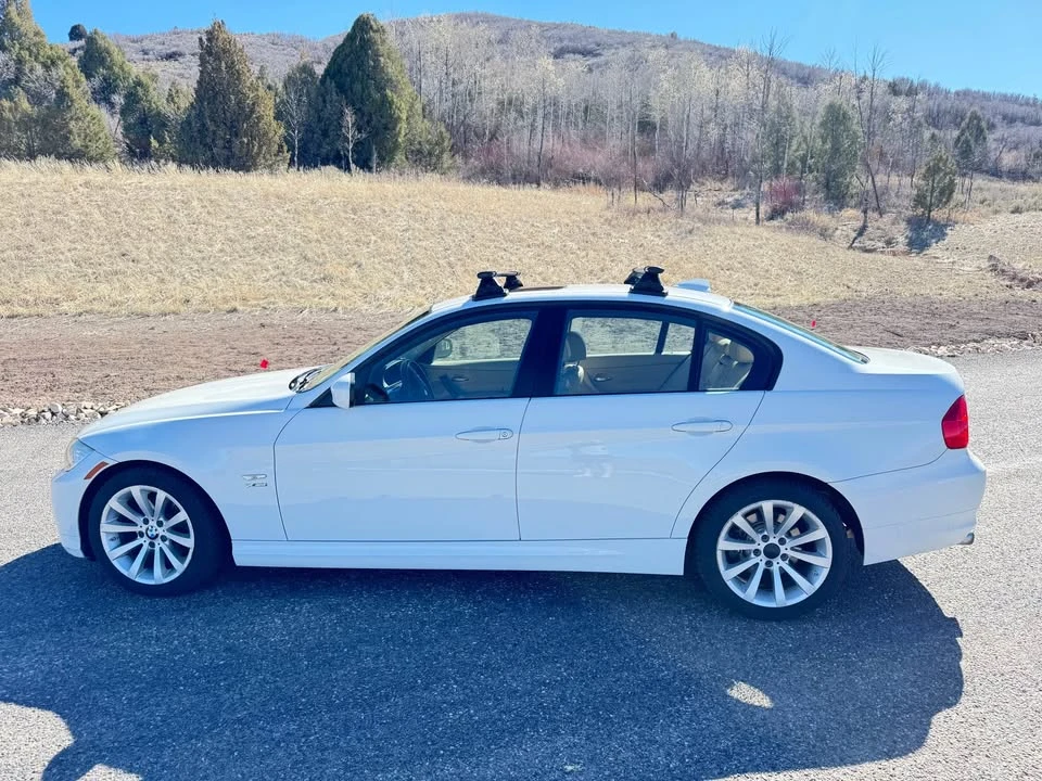 2011 BMW E90 3 Series Sedan - Image 8 of 13