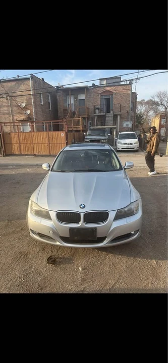2011 BMW E90 3 Series Sedan - Image 3 of 4