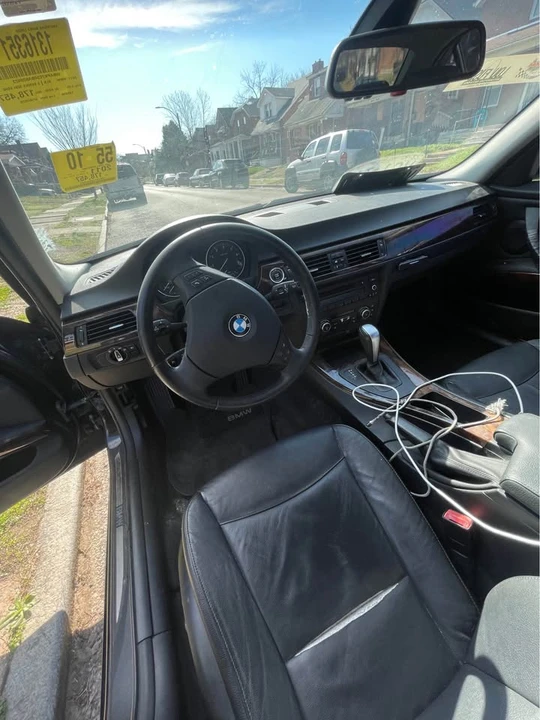 2011 BMW E90 3 Series Sedan - Image 6 of 11