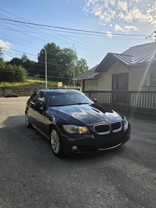2011 BMW E90 3 Series Sedan - Image 3 of 17