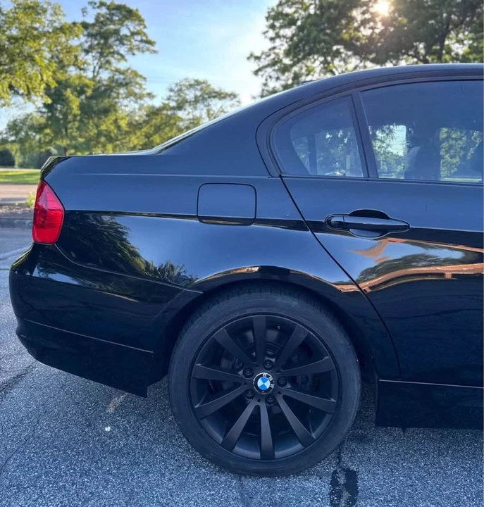 2011 BMW E90 3 Series Sedan - Image 13 of 20