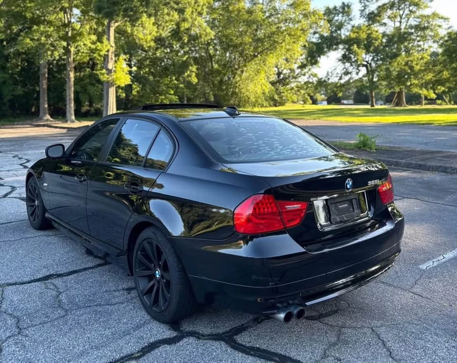 2011 BMW E90 3 Series Sedan - Image 4 of 20