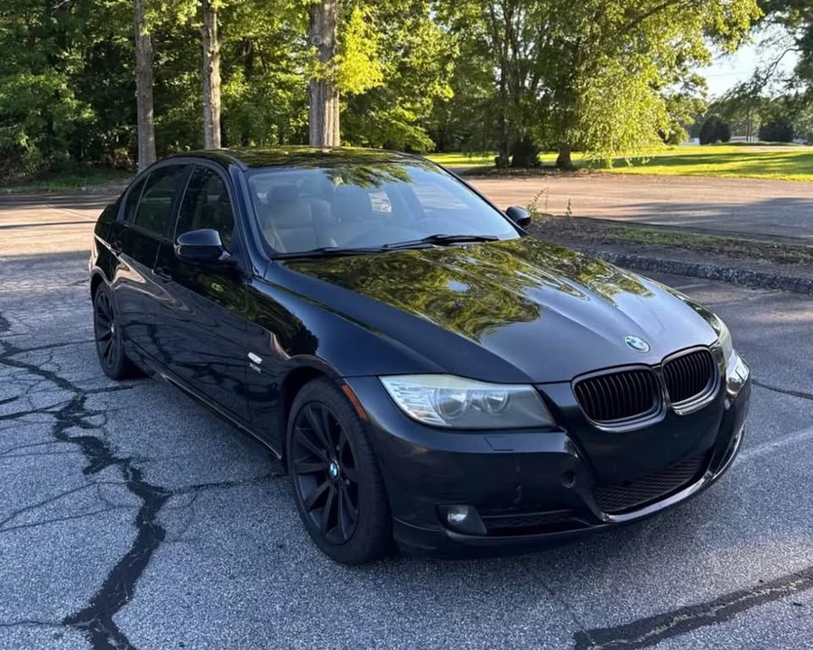 2011 BMW E90 3 Series Sedan - Image 2 of 20