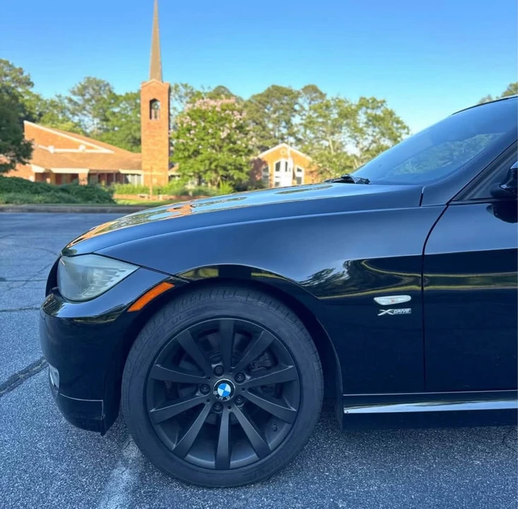 2011 BMW E90 3 Series Sedan - Image 10 of 20