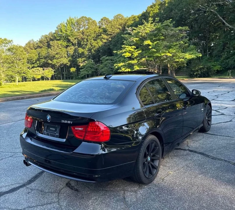 2011 BMW E90 3 Series Sedan - Image 3 of 20