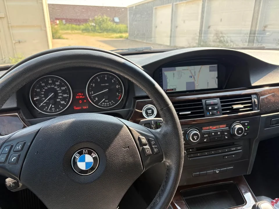 2011 BMW E90 3 Series Sedan - Image 4 of 7
