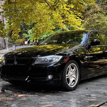 2011 BMW 3 Series 328i xDrive Sedan