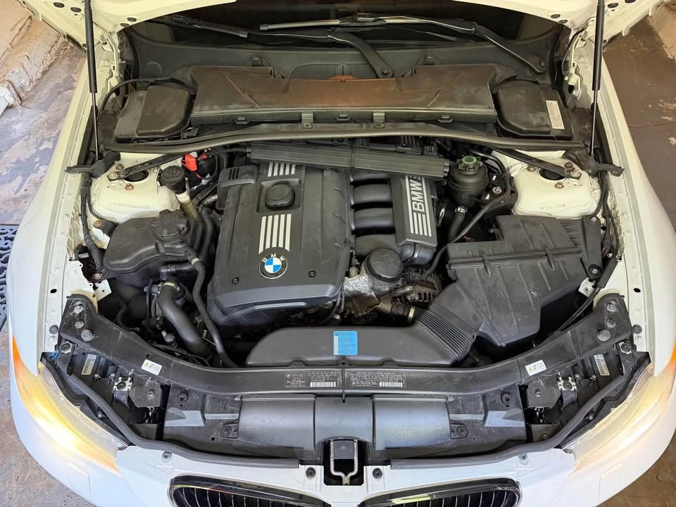 2011 BMW E90 3 Series Sedan - Image 12 of 12
